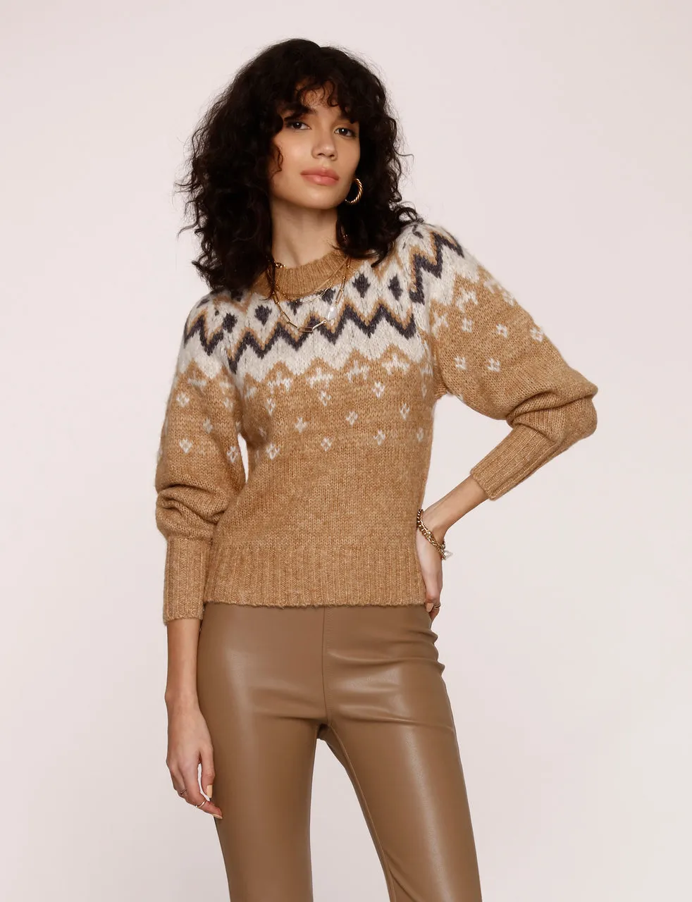 SARA SWEATER