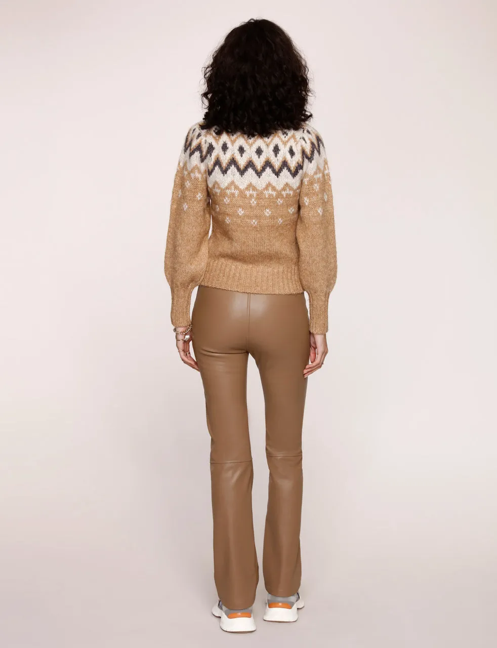 SARA SWEATER
